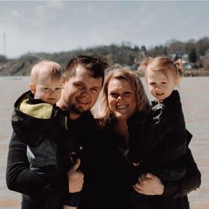 Meet your Posher, Carly